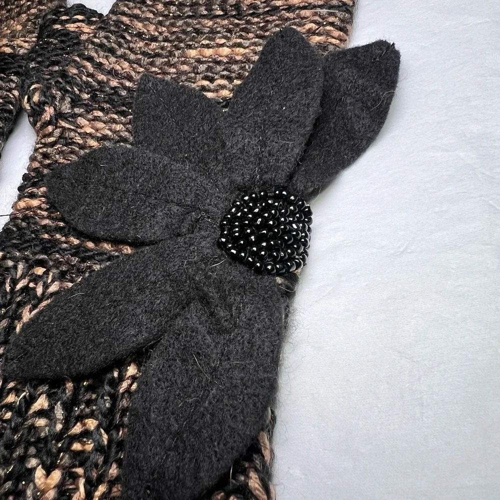 Fossil Women's Brown & Black Gloves Knit Stretch Winter Mittens Flower Bead Work